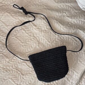 Mini raffia straw crossbody